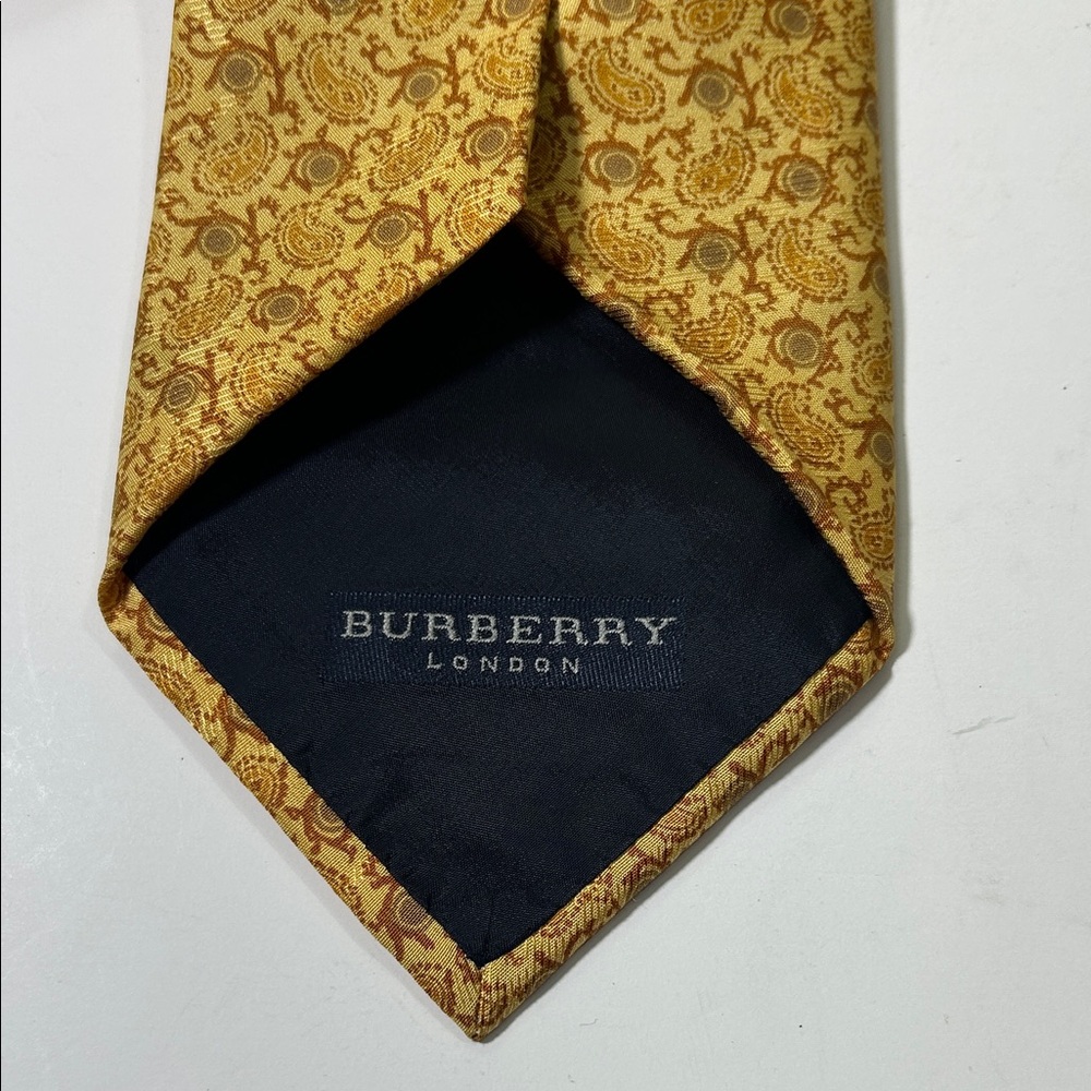 Burberry Yellow Patterned Tie - Picture 7 of 16